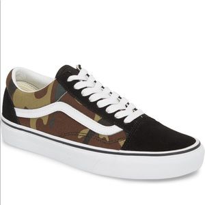 💚🤎VANS old skool sneaker women’s CAMO size 8💚🤎